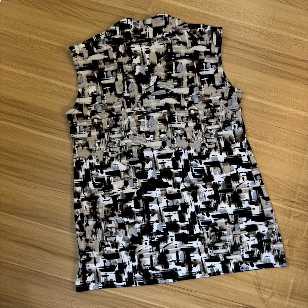 Dana Buchman Black and White Abstract Blouse - Picture 2 of 4